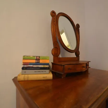 Daire Downtown Charming Nest - One Bedroom