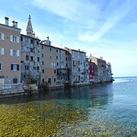 Downtown Charming Nest - One Bedroom * Rovinj
