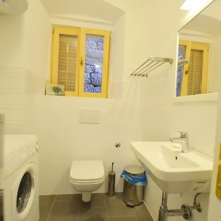 Downtown Charming Nest - One Bedroom * Rovinj